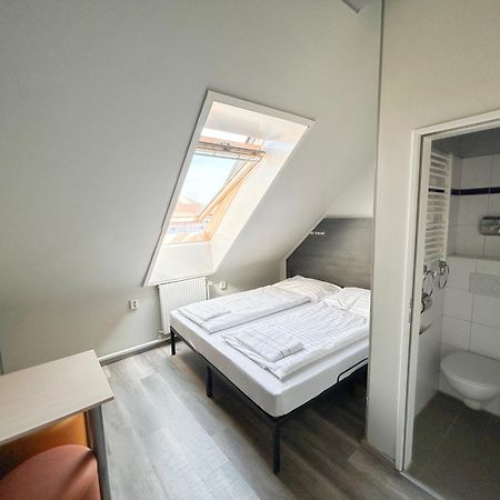 A&O Wien Stadthalle Eksteriør bilde