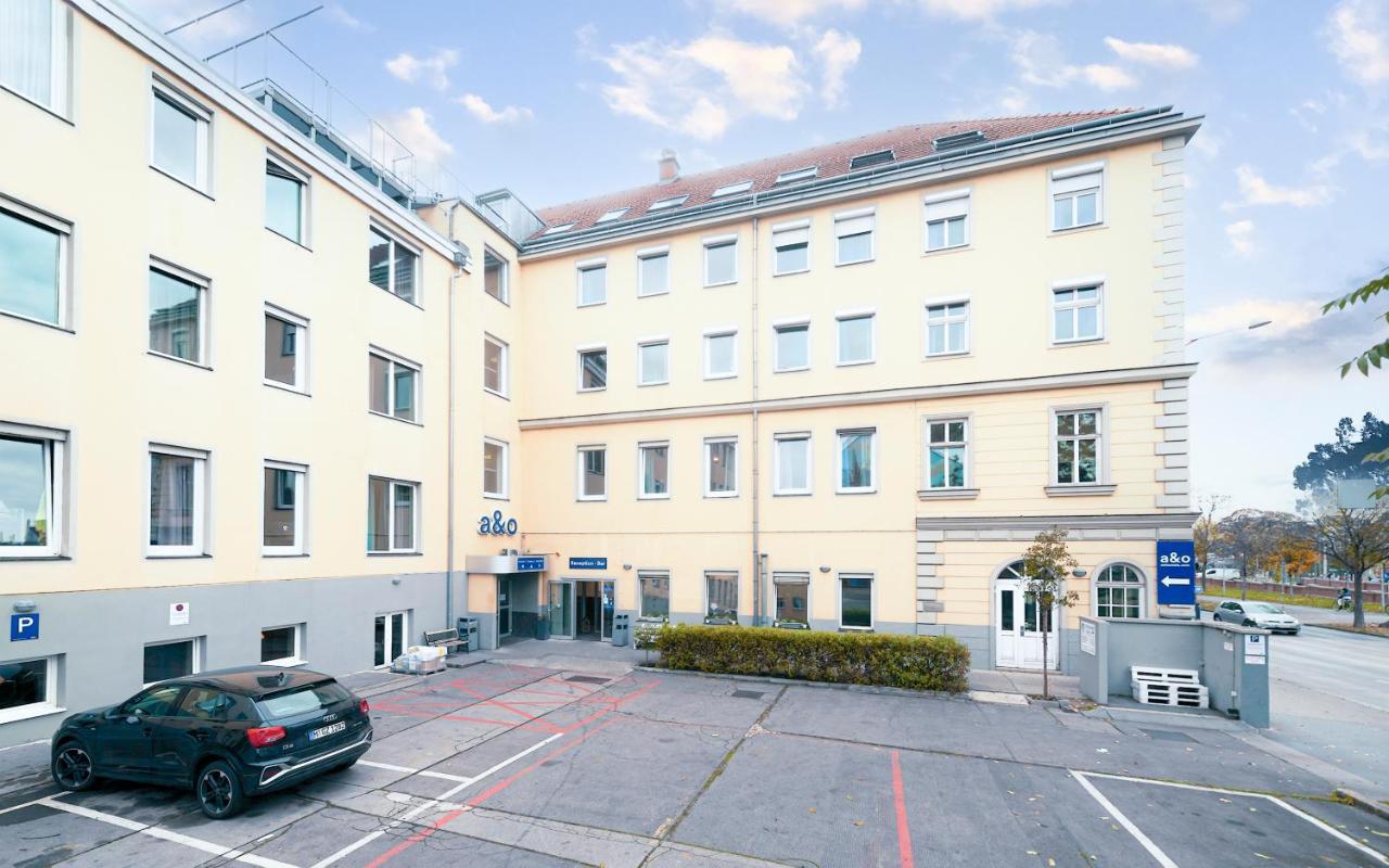 A&O Wien Stadthalle Eksteriør bilde
