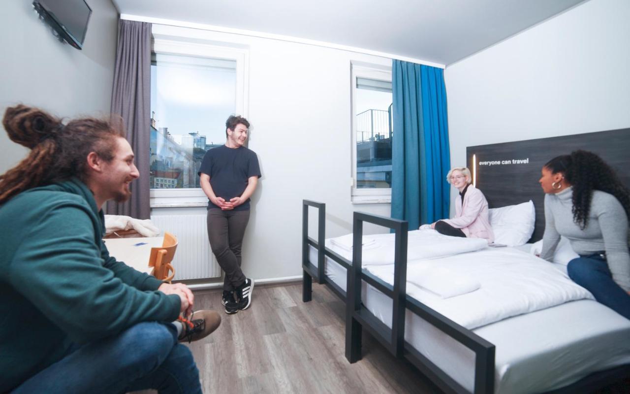 A&O Wien Stadthalle Eksteriør bilde