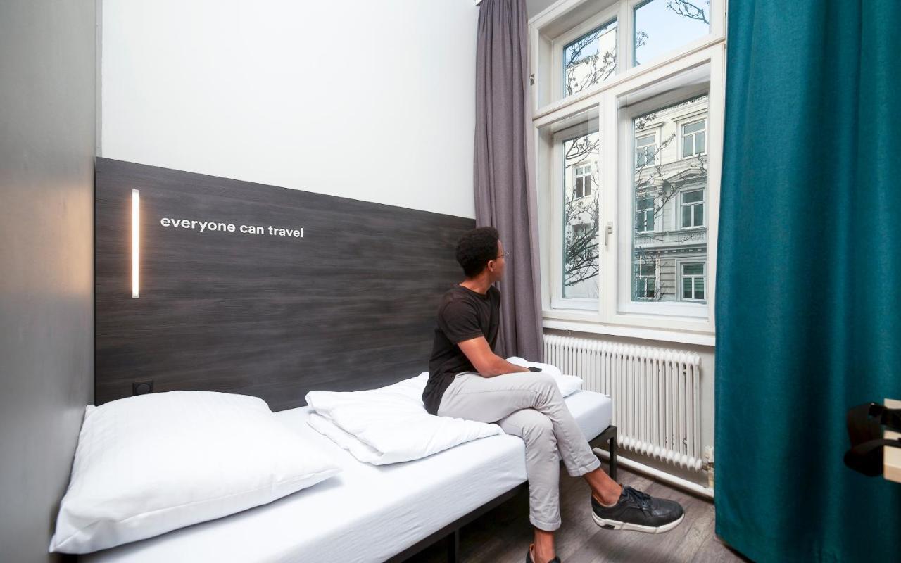 A&O Wien Stadthalle Eksteriør bilde